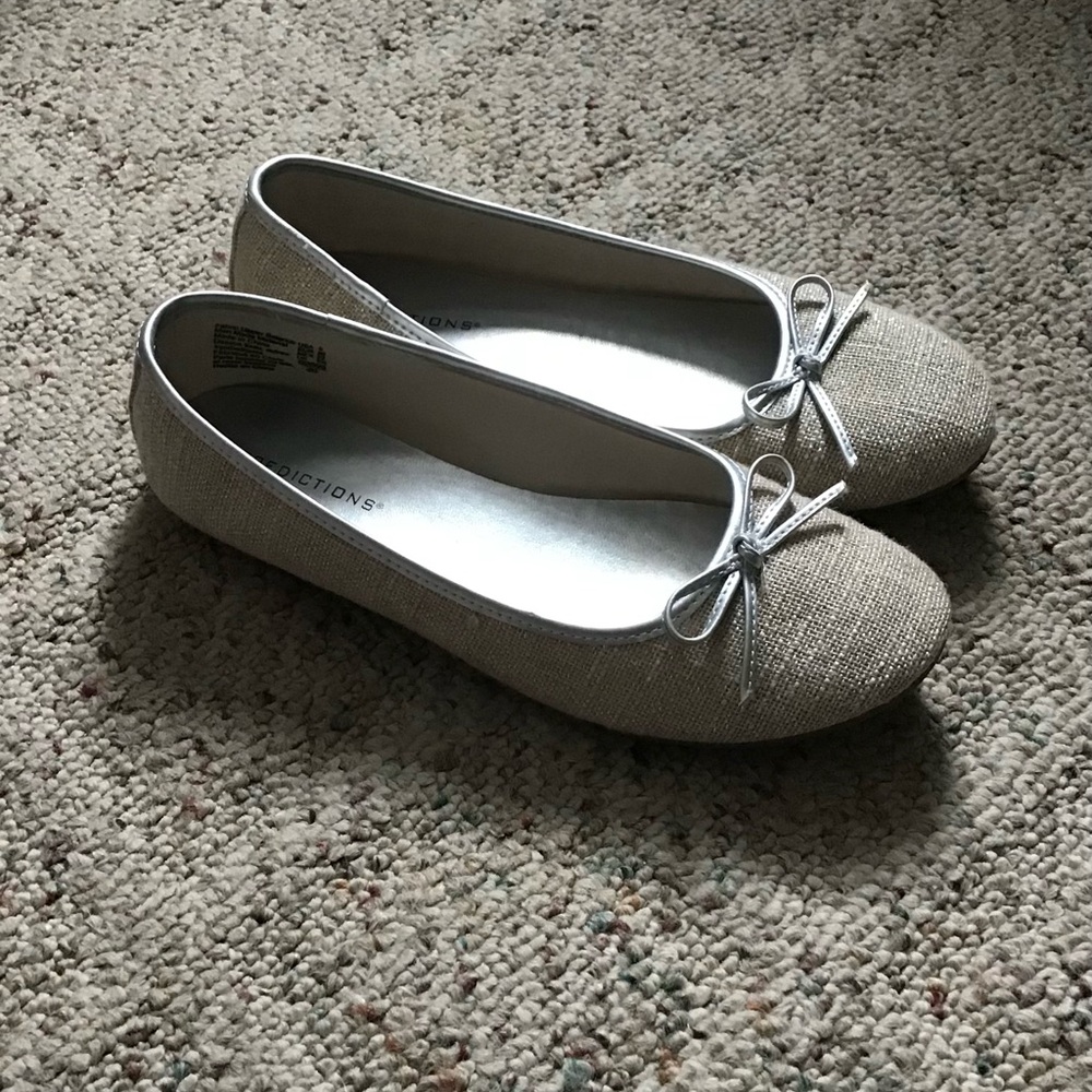 Women's Beige Ballet Flats with Bow